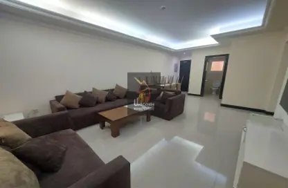 Compound - 3 Bedrooms - 3 Bathrooms for rent in Al Nasr Street - Al Nasr - Doha