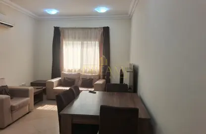 Apartment - 1 Bedroom - 2 Bathrooms for rent in Umm Ghuwailina 4 - Umm Ghuwailina - Doha