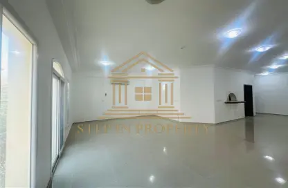 Apartment - 2 Bedrooms - 3 Bathrooms for rent in Street 871 - Al Duhail South - Al Duhail - Doha