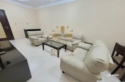 Apartment - 1 Bedroom - 2 Bathrooms for rent in Ghanem Business Centre - Fereej Bin Mahmoud South - Fereej Bin Mahmoud - Doha