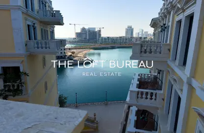 Apartment - 2 Bedrooms - 3 Bathrooms for rent in Mercato - Qanat Quartier - The Pearl Island - Doha