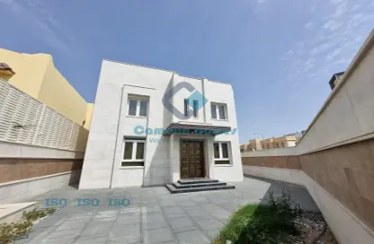 Villa - 3 Bedrooms - 5 Bathrooms for rent in Al Maamoura - Al Maamoura - Doha