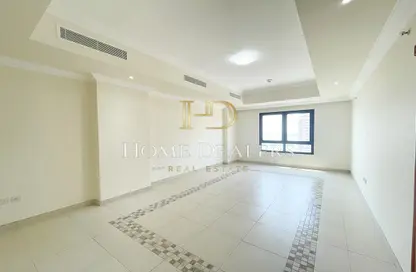 Apartment - 1 Bedroom - 2 Bathrooms for rent in West Porto Drive - Porto Arabia - The Pearl Island - Doha