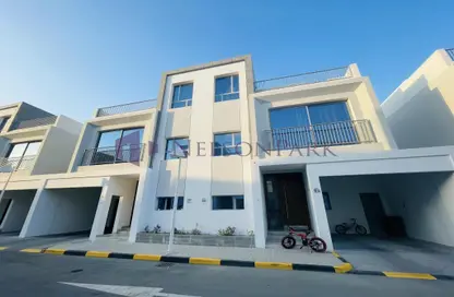 Compound - 3 Bedrooms - 4 Bathrooms for rent in Al Dana st - Muraikh - AlMuraikh - Doha