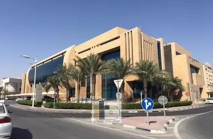 Full Floor - Studio - 7+ Bathrooms for rent in AL Maha Commercial Complex - New Al Hitmi - Fereej Bin Omran - Doha