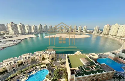 Apartment - 2 Bedrooms - 3 Bathrooms for rent in Viva West - Viva Bahriyah - The Pearl Island - Doha