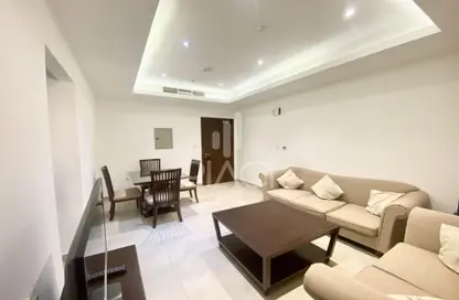 Apartment - 2 Bedrooms - 2 Bathrooms for rent in Umm Ghuwailina 4 - Umm Ghuwailina - Doha