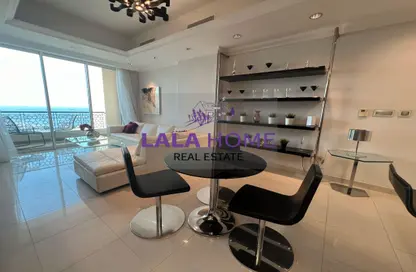 Penthouse - 2 Bedrooms - 3 Bathrooms for rent in Viva West - Viva Bahriyah - The Pearl Island - Doha