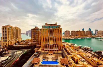 Apartment - 3 Bedrooms - 4 Bathrooms for rent in Piazza Arabia - Porto Arabia - The Pearl Island - Doha