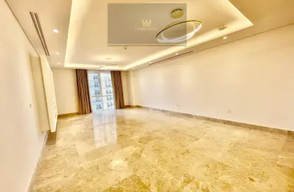 Apartment - 2 Bedrooms - 4 Bathrooms for rent in Floresta Gardens - Floresta Gardens - The Pearl Island - Doha