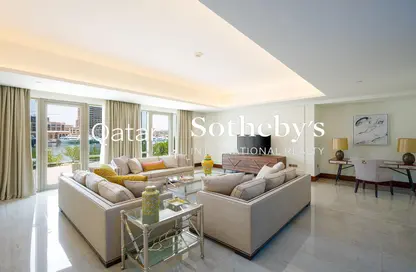 Townhouse - 5 Bedrooms - 6 Bathrooms for rent in Porto Arabia - The Pearl Island - Doha