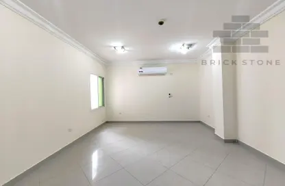 Apartment - 2 Bedrooms - 2 Bathrooms for rent in Al Muntazah Street - Al Muntazah - Doha