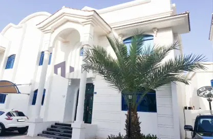 Compound - 5 Bedrooms - 3 Bathrooms for rent in Al Nuaija Street - Al Nuaija - Doha