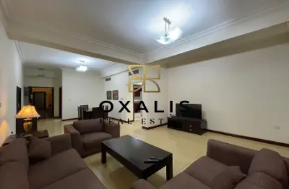 Apartment - 3 Bedrooms - 3 Bathrooms for rent in Al Sadd Road - Al Sadd - Doha