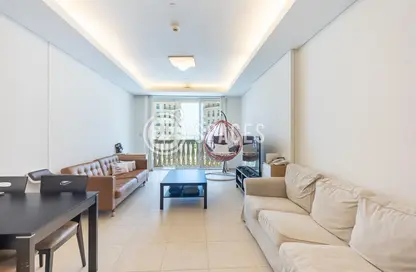 Apartment - 1 Bedroom - 2 Bathrooms for sale in Viva East - Viva Bahriyah - The Pearl Island - Doha