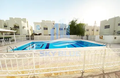 Villa - 4 Bedrooms - 3 Bathrooms for rent in Al Nasr Street - Al Nasr - Doha