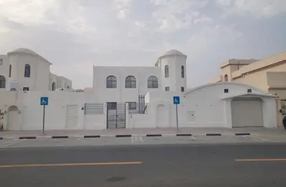 Villa - Studio - 6 Bathrooms for rent in Madinat Khalifa North - Madinat Khalifa - Doha