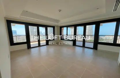 Apartment - 2 Bedrooms - 2 Bathrooms for rent in Tower 5 - Porto Arabia - The Pearl Island - Doha