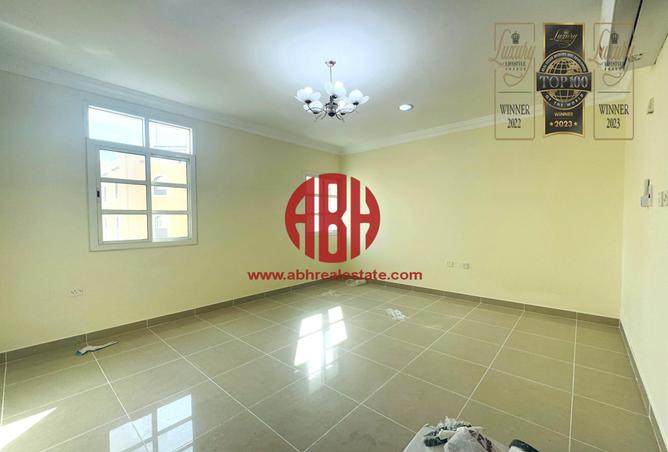 Apartment - 3 Bedrooms - 3 Bathrooms for rent in Al Nasr Street - Al Nasr - Doha