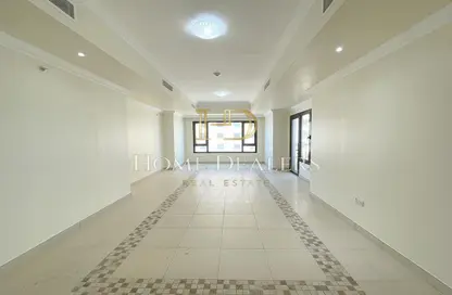 Apartment - 1 Bedroom - 2 Bathrooms for rent in West Porto Drive - Porto Arabia - The Pearl Island - Doha