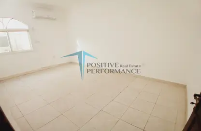 Apartment - 2 Bedrooms - 1 Bathroom for rent in Bu Hamour Street - Abu Hamour - Doha