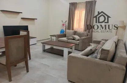 Apartment - 2 Bedrooms - 3 Bathrooms for rent in Al Zubair Bakkar Street - Al Sadd - Doha