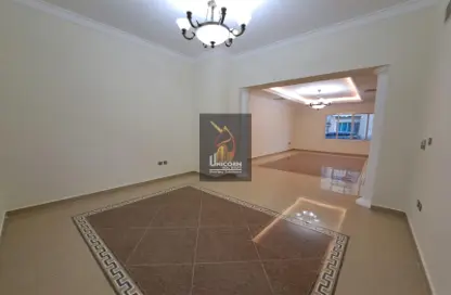 Compound - 3 Bedrooms - 3 Bathrooms for rent in Old Airport Road - Old Airport Road - Doha