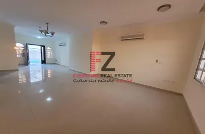 Villa - 4 Bedrooms - 4 Bathrooms for rent in Umm Salal Ali - Umm Salal Ali - Doha