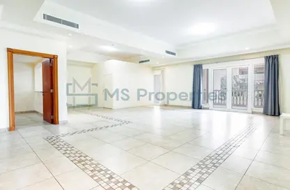 Apartment - 2 Bedrooms - 3 Bathrooms for sale in West Porto Drive - Porto Arabia - The Pearl Island - Doha