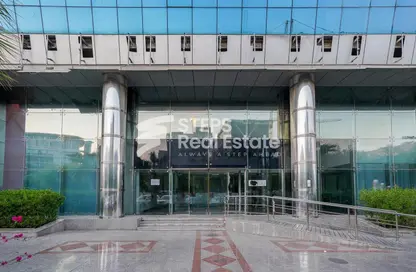 Show Room - Studio - 2 Bathrooms for rent in Regency Business Center 3 - Grand Hamad - Doha