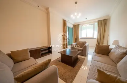 Apartment - 2 Bedrooms - 3 Bathrooms for rent in Viva West - Viva Bahriyah - The Pearl Island - Doha