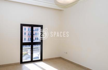 Apartment - 3 Bedrooms - 4 Bathrooms for rent in Carnaval - Qanat Quartier - The Pearl Island - Doha