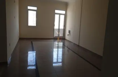 Apartment - 2 Bedrooms - 2 Bathrooms for rent in Royal Plaza - Al Sadd - Doha