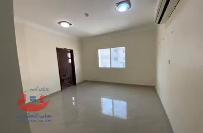 Apartment - 3 Bedrooms - 2 Bathrooms for rent in Bin Omran - Fereej Bin Omran - Doha