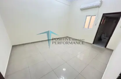 Apartment - 1 Bedroom - 1 Bathroom for rent in Al Gharrafa - Al Gharrafa - Doha