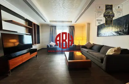 Apartment - 1 Bedroom - 2 Bathrooms for rent in Tower 16 - Porto Arabia - The Pearl Island - Doha