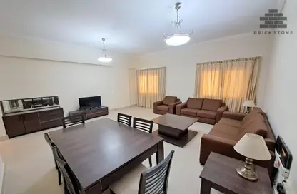 Apartment - 2 Bedrooms - 2 Bathrooms for rent in Anas Street - Fereej Bin Mahmoud North - Fereej Bin Mahmoud - Doha