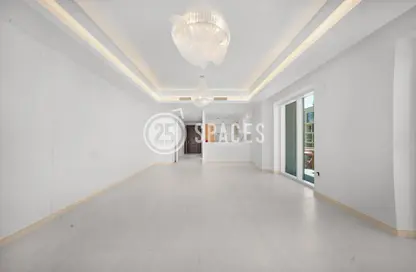 Apartment - 3 Bedrooms - 4 Bathrooms for sale in Gewan Island - The Pearl Island - Doha