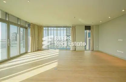 Apartment - 2 Bedrooms - 4 Bathrooms for sale in Lusail City - Lusail