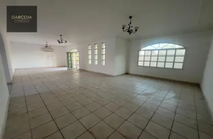 Villa - 3 Bedrooms - 4 Bathrooms for rent in Al Gharrafa - Al Gharrafa - Doha