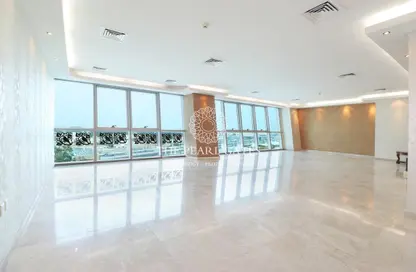 Apartment - 3 Bedrooms - 4 Bathrooms for sale in Zig Zag Tower B - Zig Zag Towers - West Bay - Doha