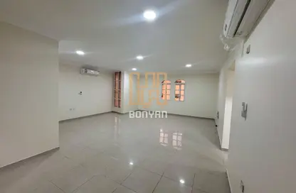 Apartment - 2 Bedrooms - 2 Bathrooms for rent in Al Sadd Road - Al Sadd - Doha