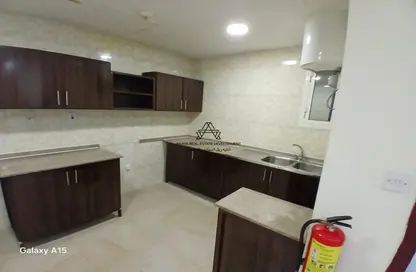 Apartment - 2 Bedrooms - 2 Bathrooms for rent in Al Sadd - Al Sadd - Doha