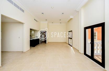 Apartment - 3 Bedrooms - 4 Bathrooms for rent in Carnaval - Qanat Quartier - The Pearl Island - Doha