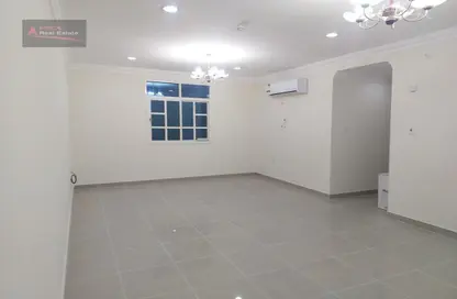 Apartment - 3 Bedrooms - 3 Bathrooms for rent in Al Sadd - Al Sadd - Doha