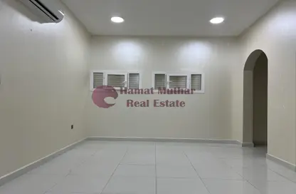 Apartment - 2 Bedrooms - 2 Bathrooms for rent in Al Kheesa - Al Kheesa - Umm Salal Mohammed