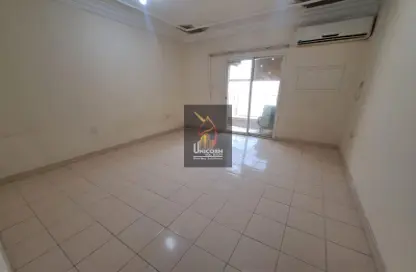 Apartment - 3 Bedrooms - 3 Bathrooms for rent in Al Mansoura - Al Mansoura - Doha