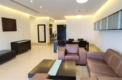 Apartment - 3 Bedrooms - 3 Bathrooms for rent in City Center Towers - West Bay - Doha