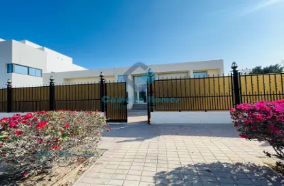 Villa - Studio - 4 Bathrooms for rent in Al Sadd Road - Al Sadd - Doha