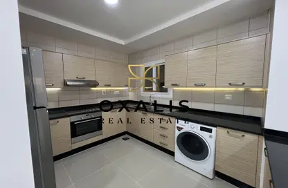 Apartment - 2 Bedrooms - 2 Bathrooms for rent in Al Nasr Street - Al Nasr - Doha